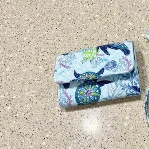 Vera Bradley sea turtle wallet